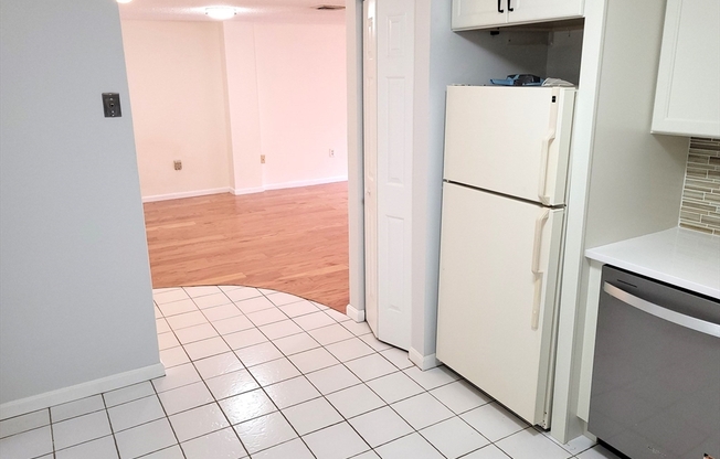 1 bed, 1 bath, 844 sqft, $2,400, Unit 207