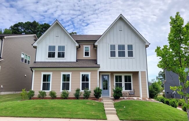 Spacious 3 bedroom in Mayes Hall Community