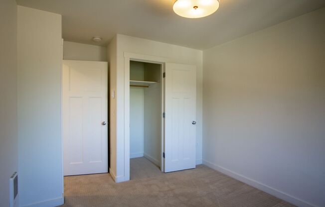 2 beds, 1 bath, $1,725, Unit 302