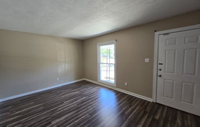 5523 Livingston ~ University Estate