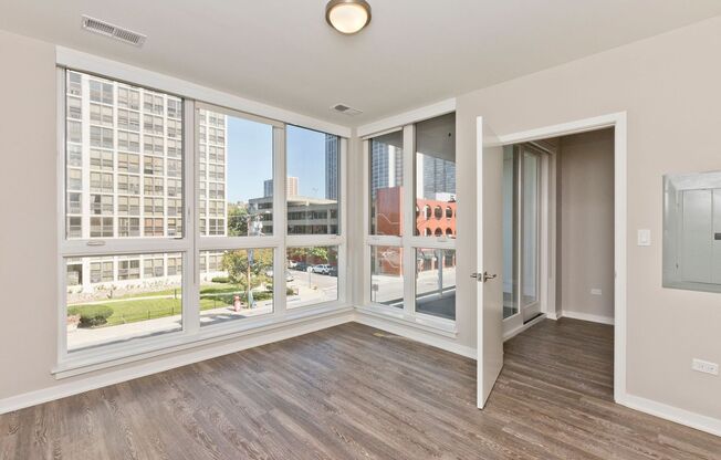 2 beds, 2 baths, 869 sqft, $4,150, Unit 1552-601