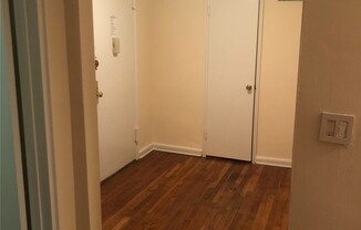 61 4 183 ST