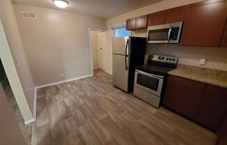 3 beds, 1 bath, 1,092 sqft, $1,595, Unit 704-House