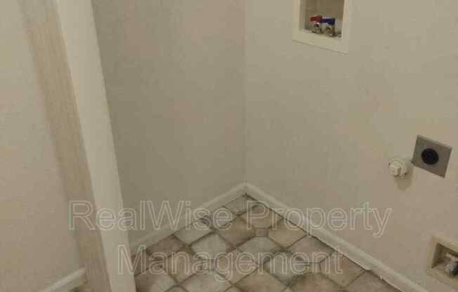 2 beds, 2 baths, 1,047 sqft, $1,625