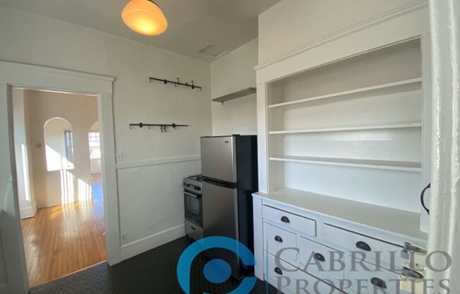 1 bed, 1 bath, 872 sqft, $2,595, Unit 302