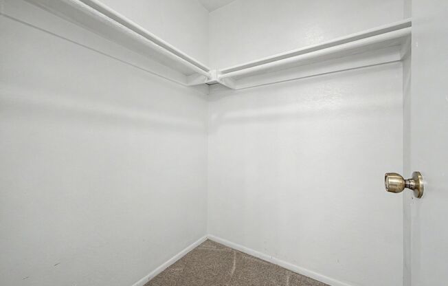 1 bed, 1 bath, $1,175, Unit Unit 1019
