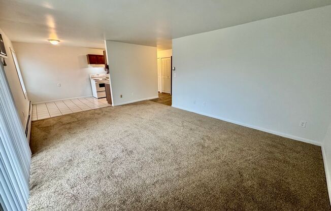 2 beds, 1 bath, 900 sqft, $1,295, Unit 4