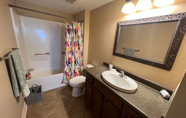 1 bed, 1 bath, 650 sqft, $1,095, Unit 601 - Unit 204 A650