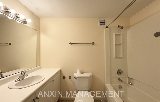 2 beds, 2 baths, 986 sqft, $3,700, Unit 1305