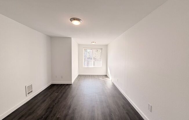 2 beds, 1.5 baths, 950 sqft, $2,350, Unit 315