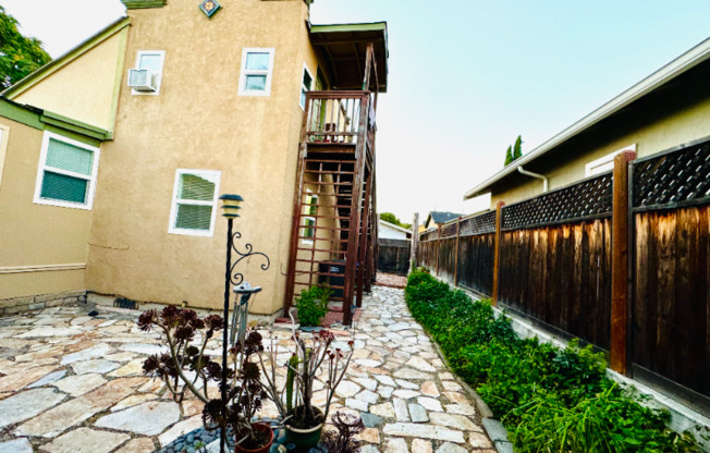 220 E Home Street
