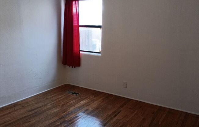 3 beds, 2 baths, $2,100