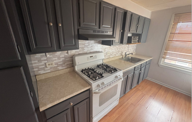 1500 Lardner St.