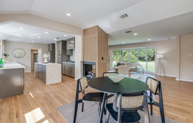 1319 EL PATIO DR