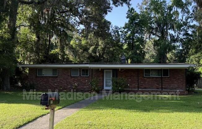 146 JACQUELYN DR