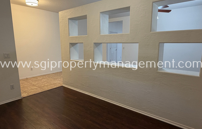 1243 E WALNUT RD