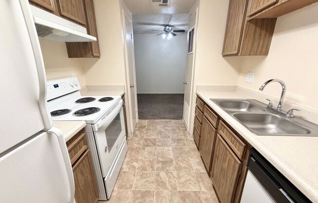 1 bed, 1 bath, 714 sqft, $1,275, Unit 256A