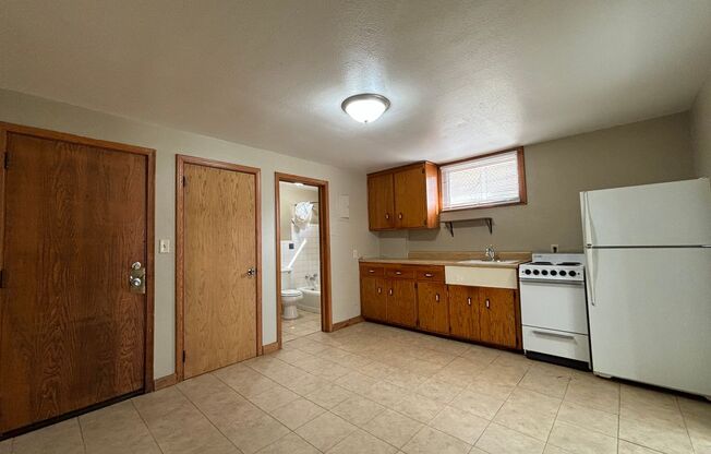 Studio, 1 bath, 500 sqft, $815, Unit 2