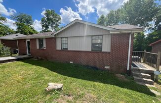 2 Bedroom/ 1 Bathroom Duplex in Hermitage