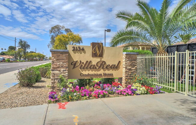 2 beds, 2 baths, 1,083 sqft, $2,000, Unit 2041