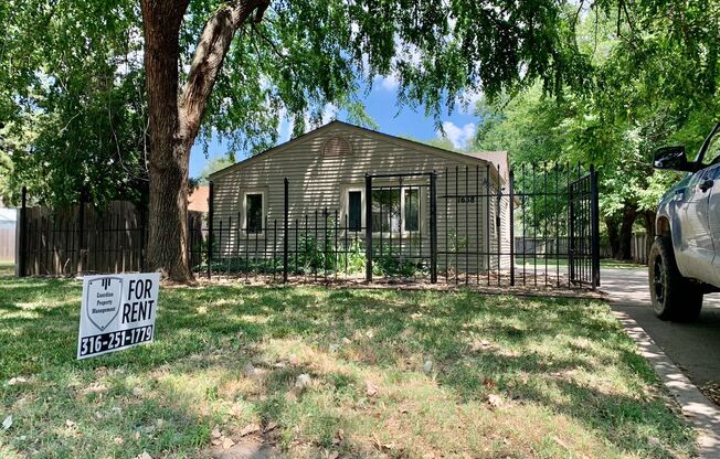 3 bed/2 bath home with large yard and shed!