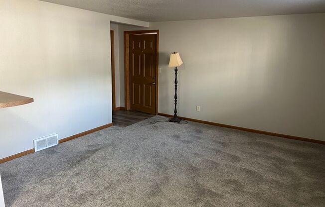 1 bed, 1 bath, $900