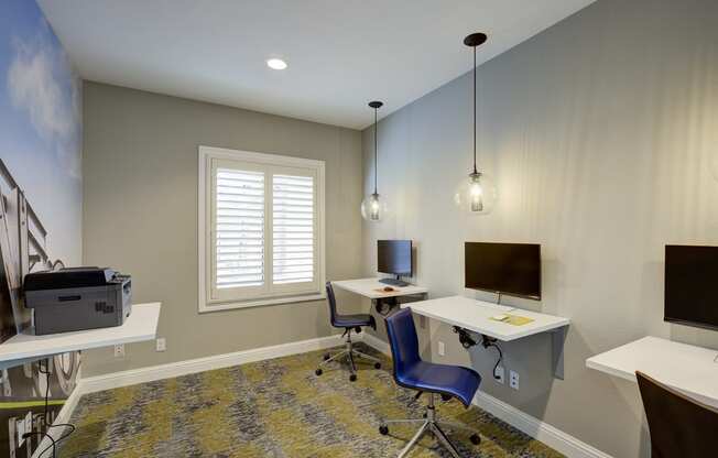 Sagecliff Apartments Business Center