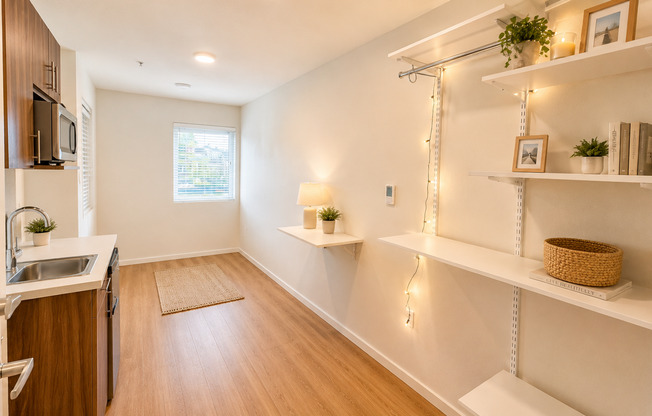 Studio, 1 bath, 178 sqft, $1,265, Unit 318