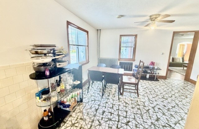 3 beds, 2 baths, $3,000, Unit 1