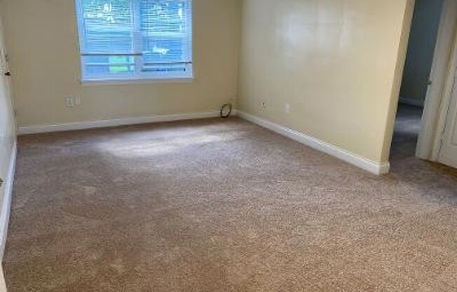 2 beds, 1 bath, $1,150, Unit 2569B