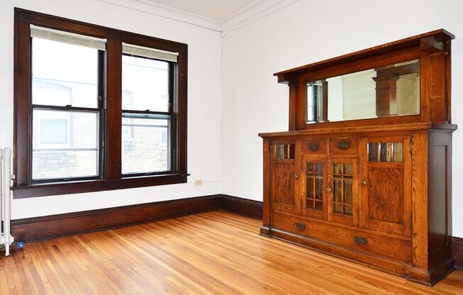 1 bed, 1 bath, 410 sqft, $985, Unit 3 - 31