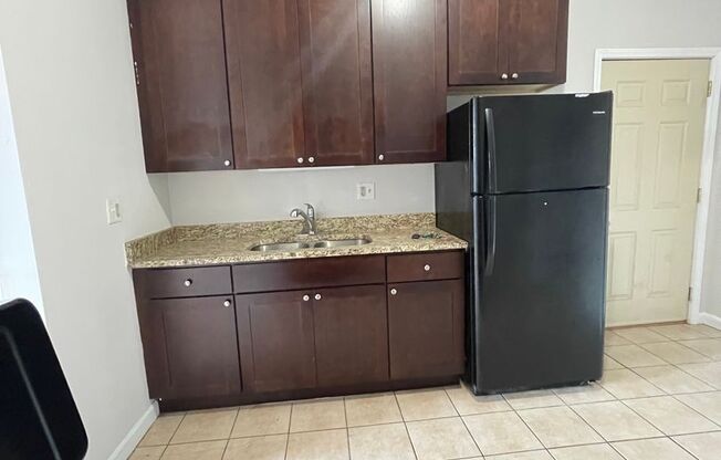 1 bed, 1 bath, $1,500, Unit 2F