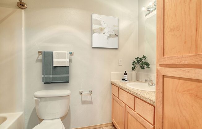 2 beds, 1.5 baths, 1,000 sqft, $1,775, Unit 347-101