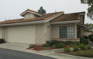 Rancho Bernardo End Unit Townhome - 2 Bed - 2 Bath -2 Car Garage - Private Patio