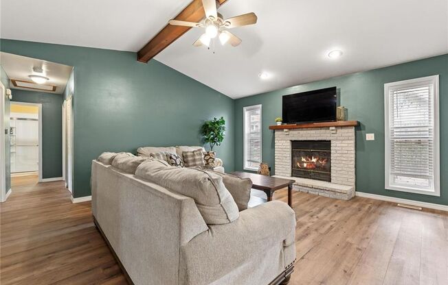 3 beds, 3 baths, 1,434 sqft, $2,200, Unit Mount Olympus Ct 106