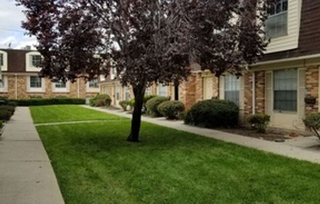 2 beds, 1.5 baths, 1,040 sqft, $1,499, Unit 02