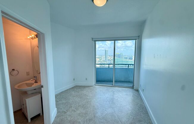 3 beds, 3 baths, $5,495