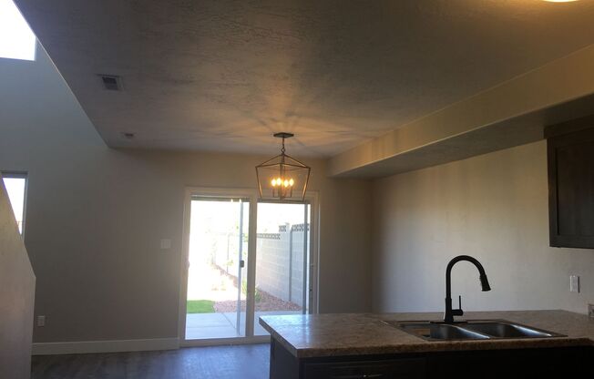 3 beds, 2.5 baths, $1,495