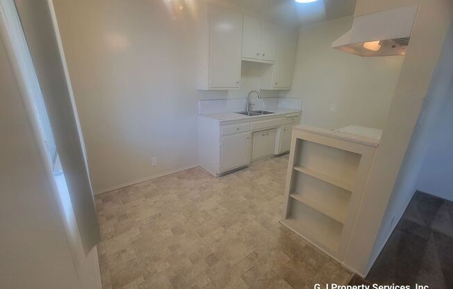 Memorial Apartments- Super Clean 1 Bedroom 1 Bath Apartment in Memorial Heights