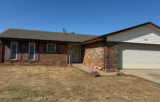 3 beds, 2 baths, $1,400