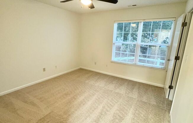 3 beds, 2 baths, 1,248 sqft, $1,695, Unit 315-203