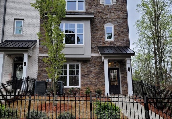 30 WREN DR