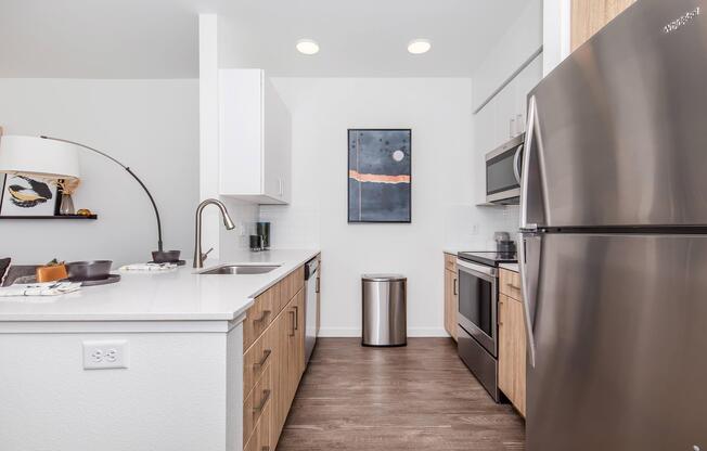 1 bed, 1 bath, 670 sqft, $1,599