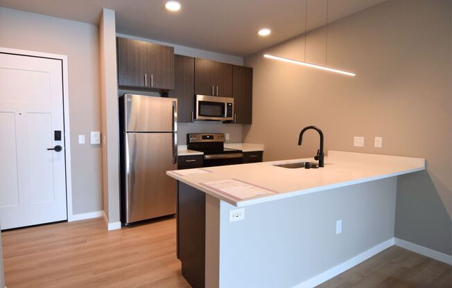 Studio, 1 bath, 612 sqft, $1,515, Unit 5604-318
