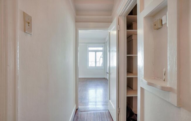 727-729 Leavenworth Street Apartments*
