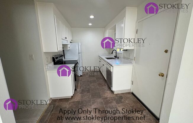 2 beds, 1 bath, $2,095, Unit Oakland Blv 1440 #09