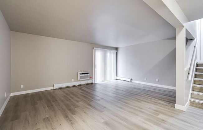 Camelot Court Apartments (Calumet Terrace)