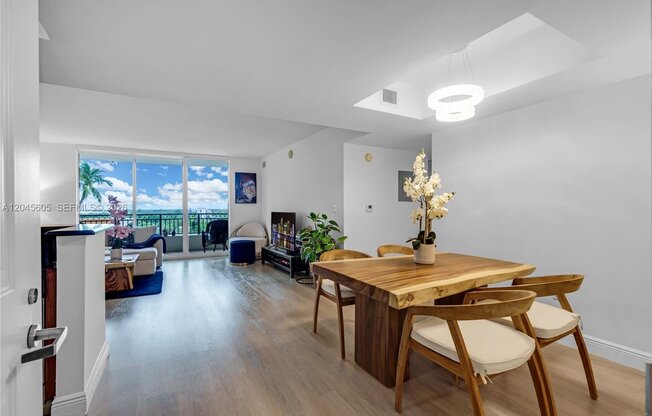 3232 SW 22nd Ter 203