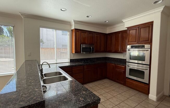 Beautiful 4 bedroom plus loft Pool home