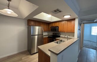 2 beds, 2 baths, $1,300, Unit # 1004